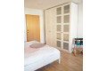 Thumb Großer Kleiderschrank