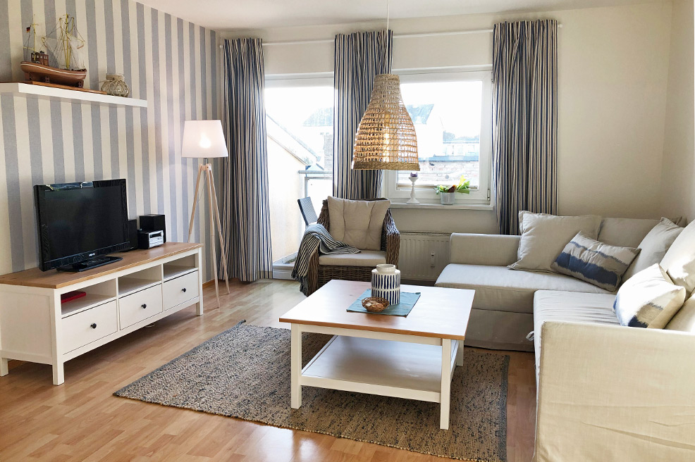 Wohnzimmer mit Fernseher
